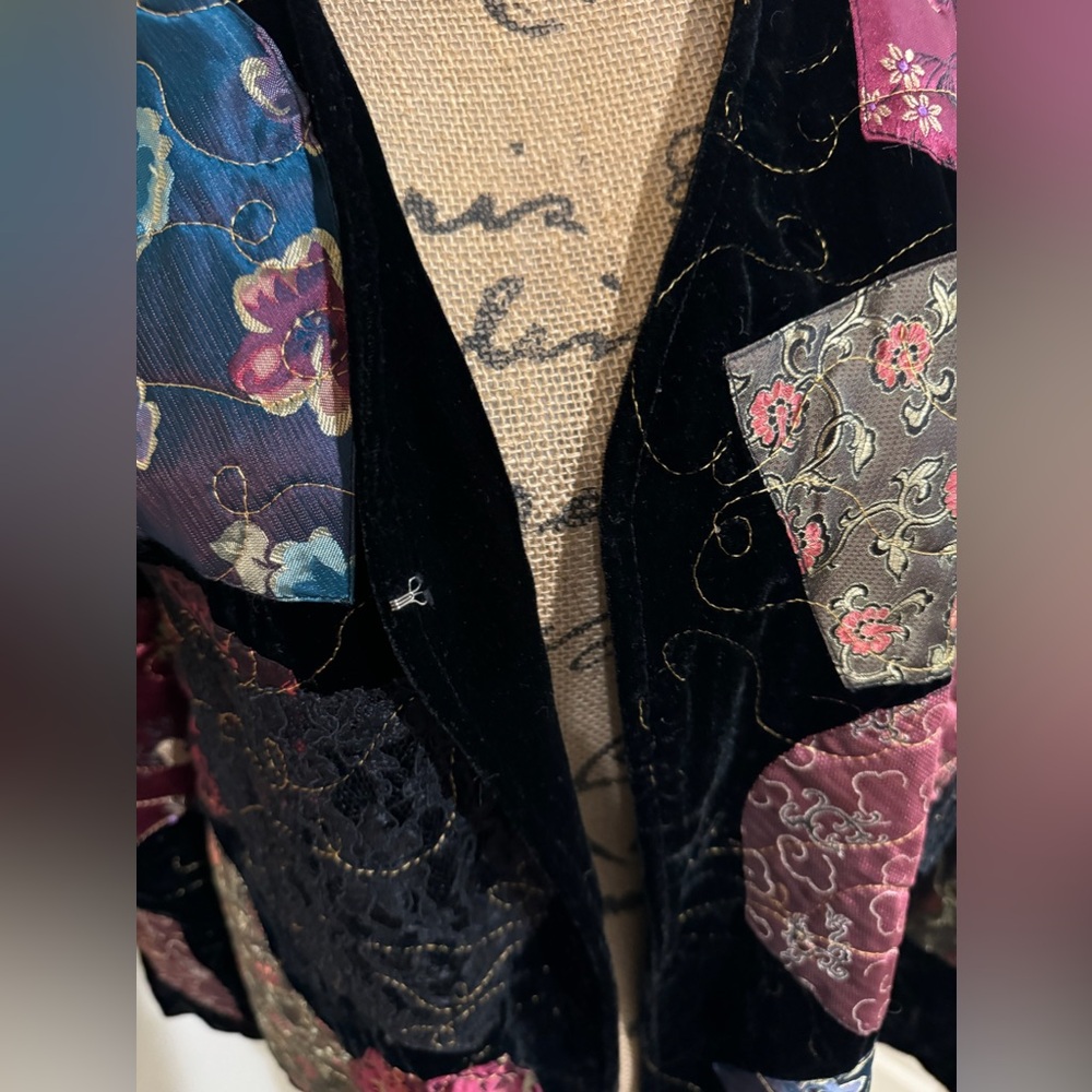 Chico’s Size 2 Gorgeous Patchwork Comfy Jacket - image 5